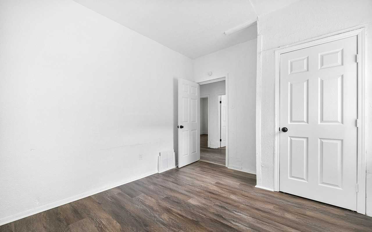 6016 Garesche Avenue - Photo 2 of 23