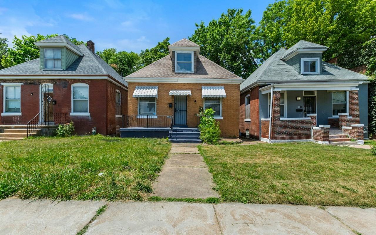 3019 Union Boulevard - Photo 2 of 22