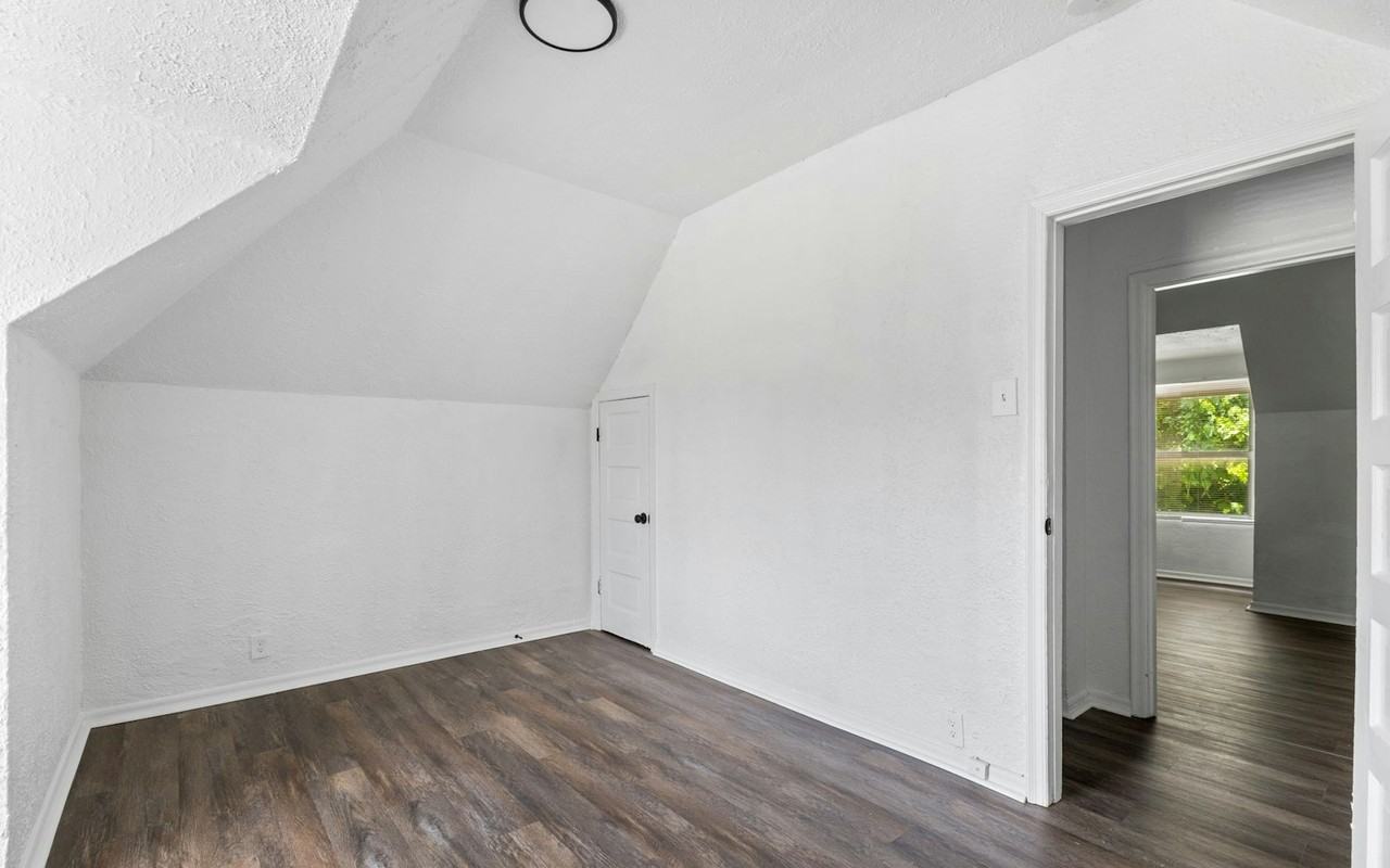 3019 Union Boulevard - Photo 7 of 22