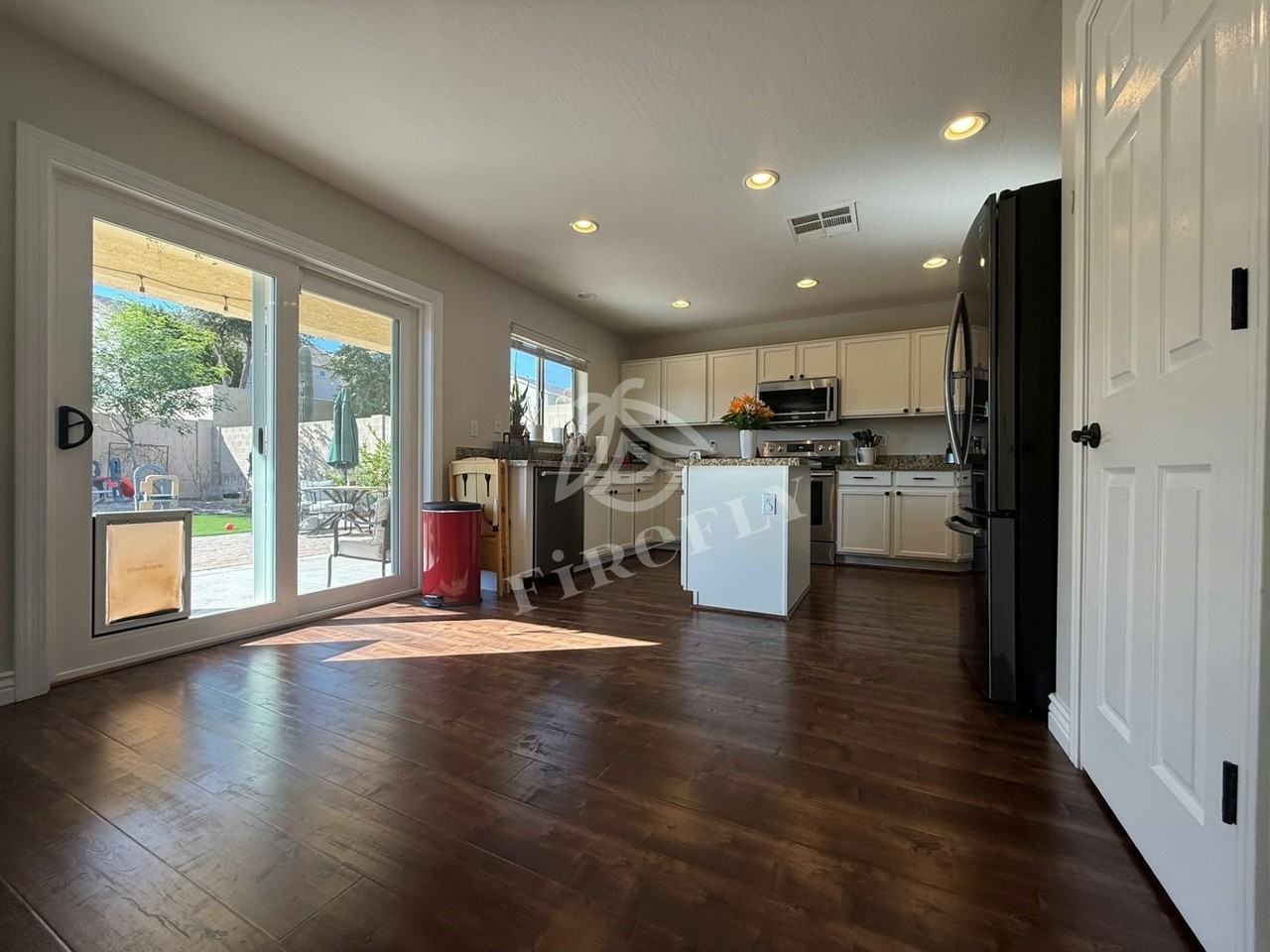 6509 West Red Fox Road - Photo 7 of 36