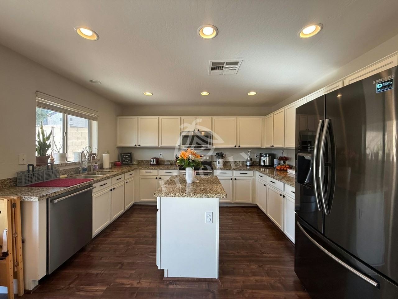 6509R West Red Fox Road - Photo 7 of 31