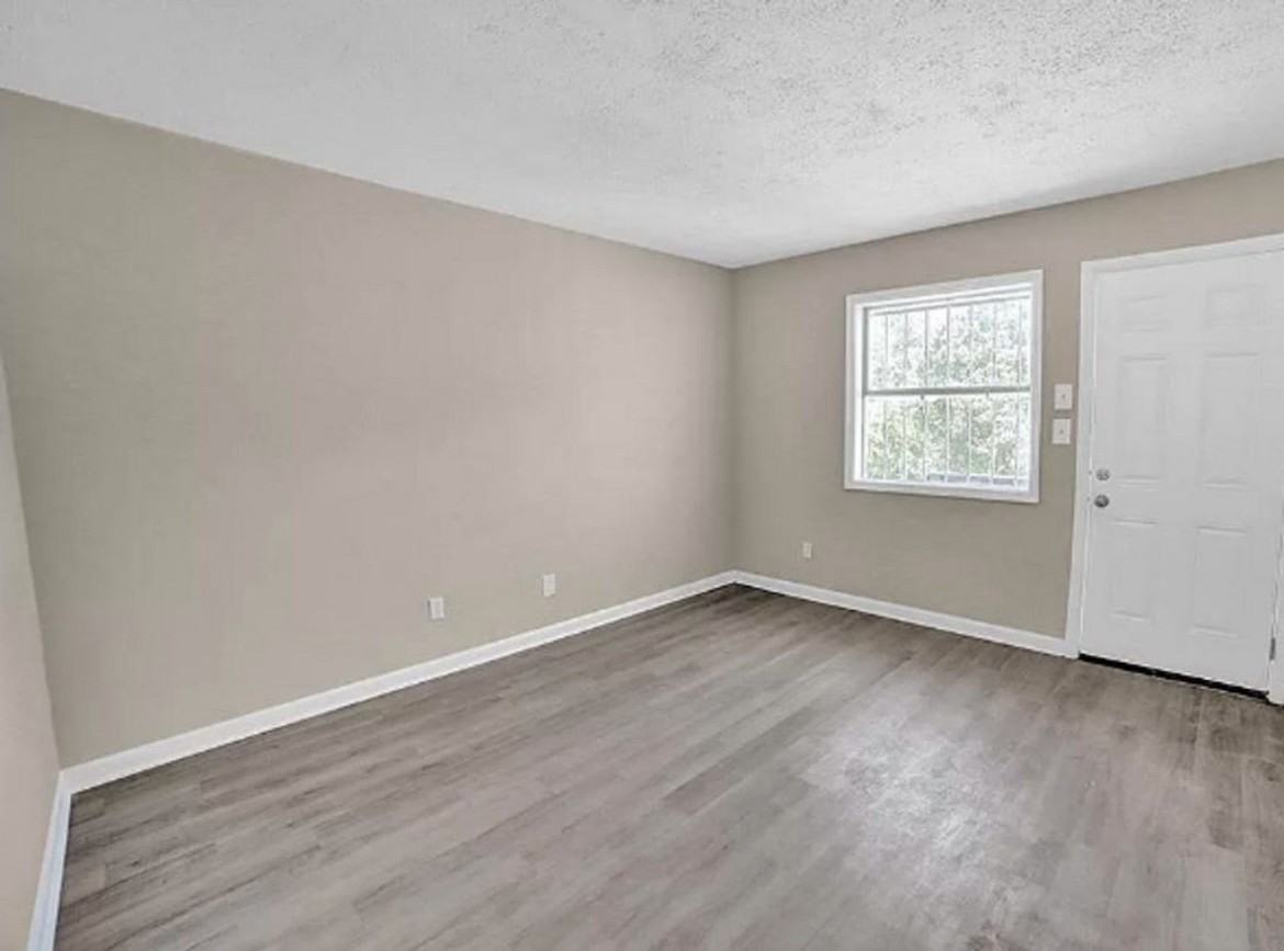 1825 15th Ave N, Unit 1 - Photo 2 of 5