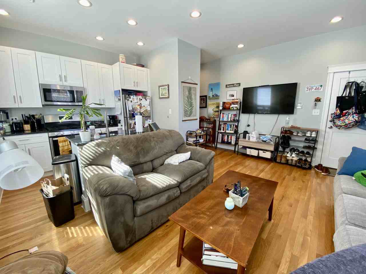 405 S Huntington Ave #1L - Photo 4 of 18