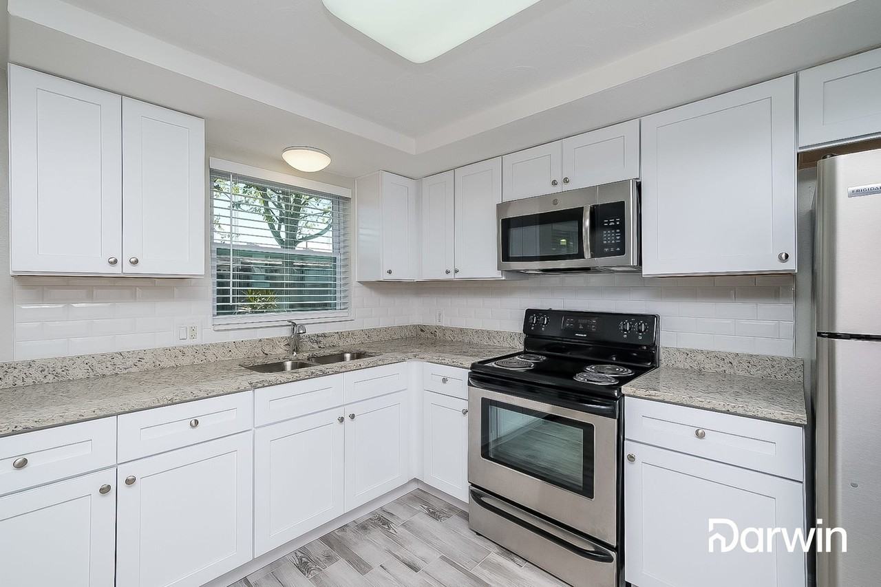 6152 7th Ave - Photo 2 of 15
