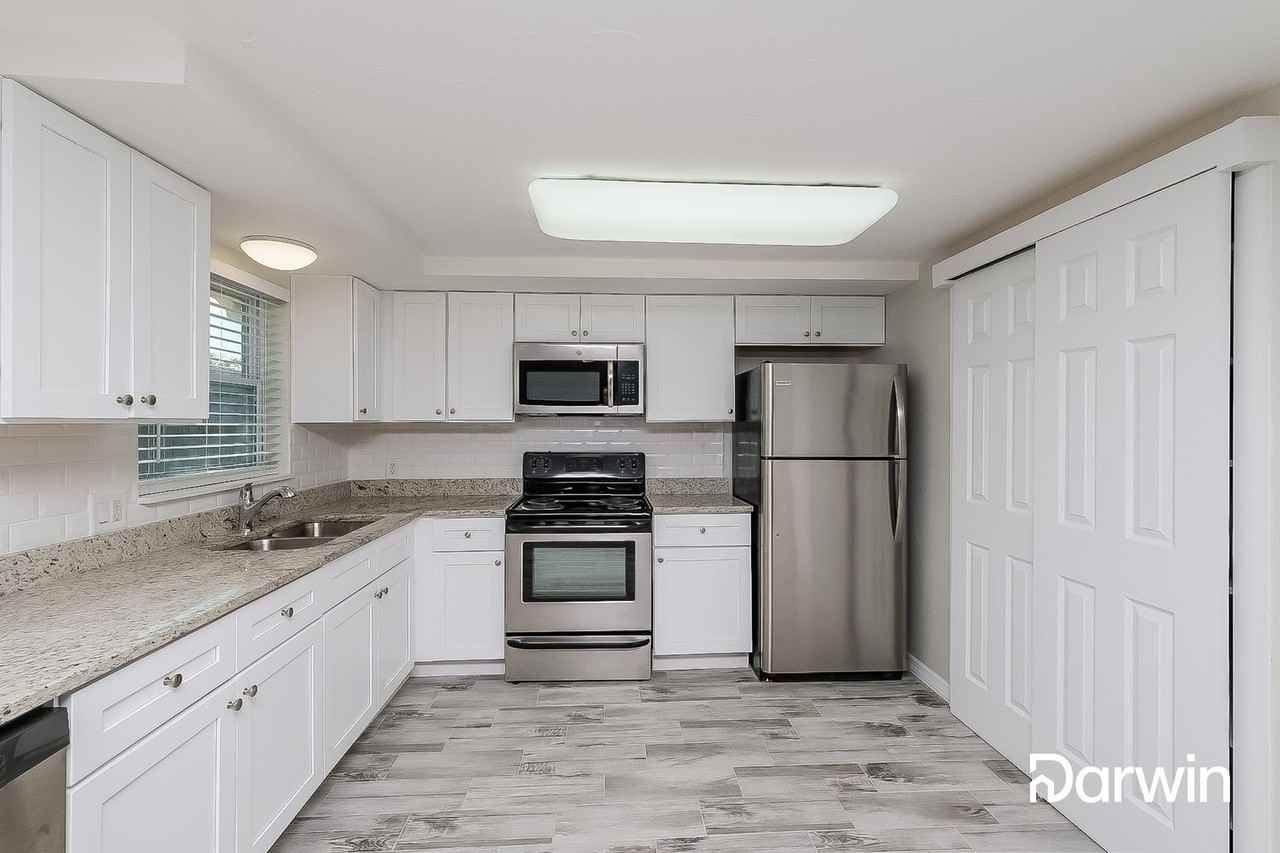 6152 7th Ave - Photo 3 of 15