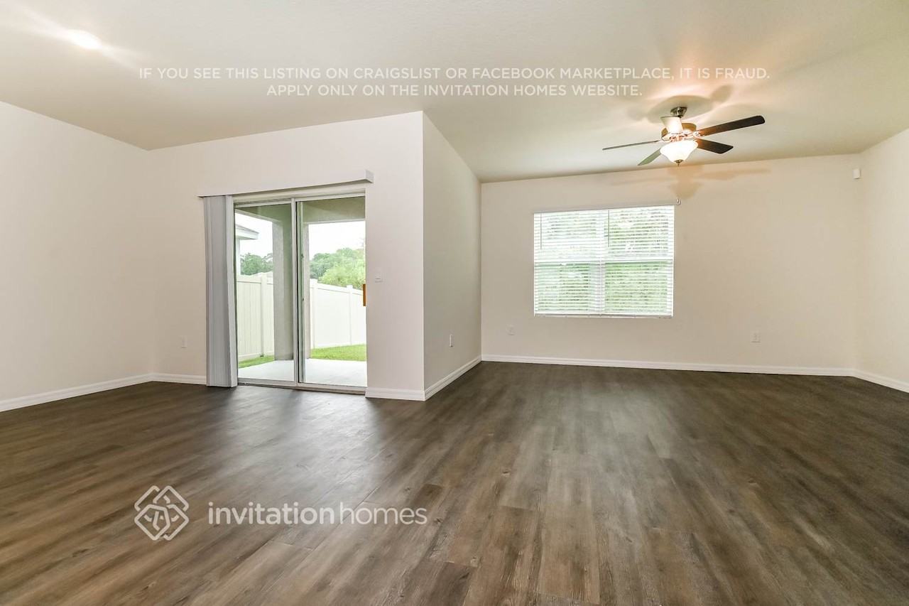 7813 Harbor Moor Dr - Photo 3 of 18