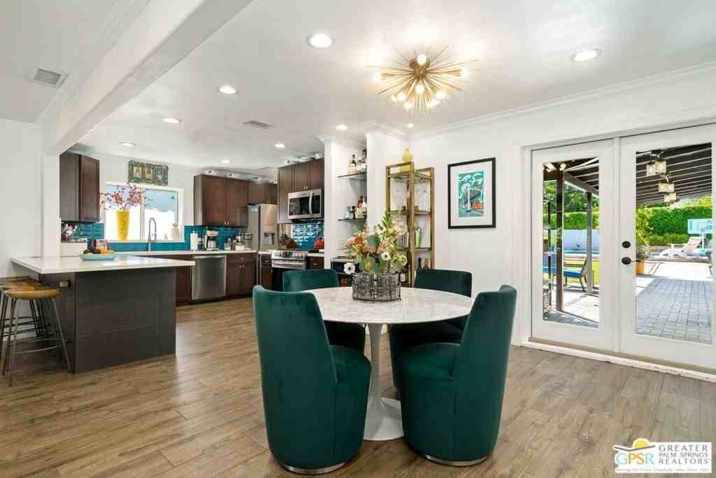 1861 S Palm Canyon Dr - Photo 4 of 31