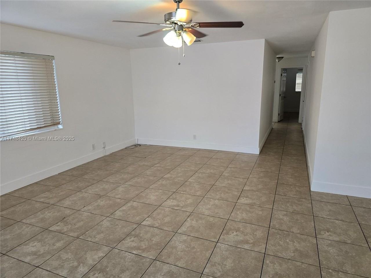 812 Southwest 13th Street #812 - Photo 7 of 30