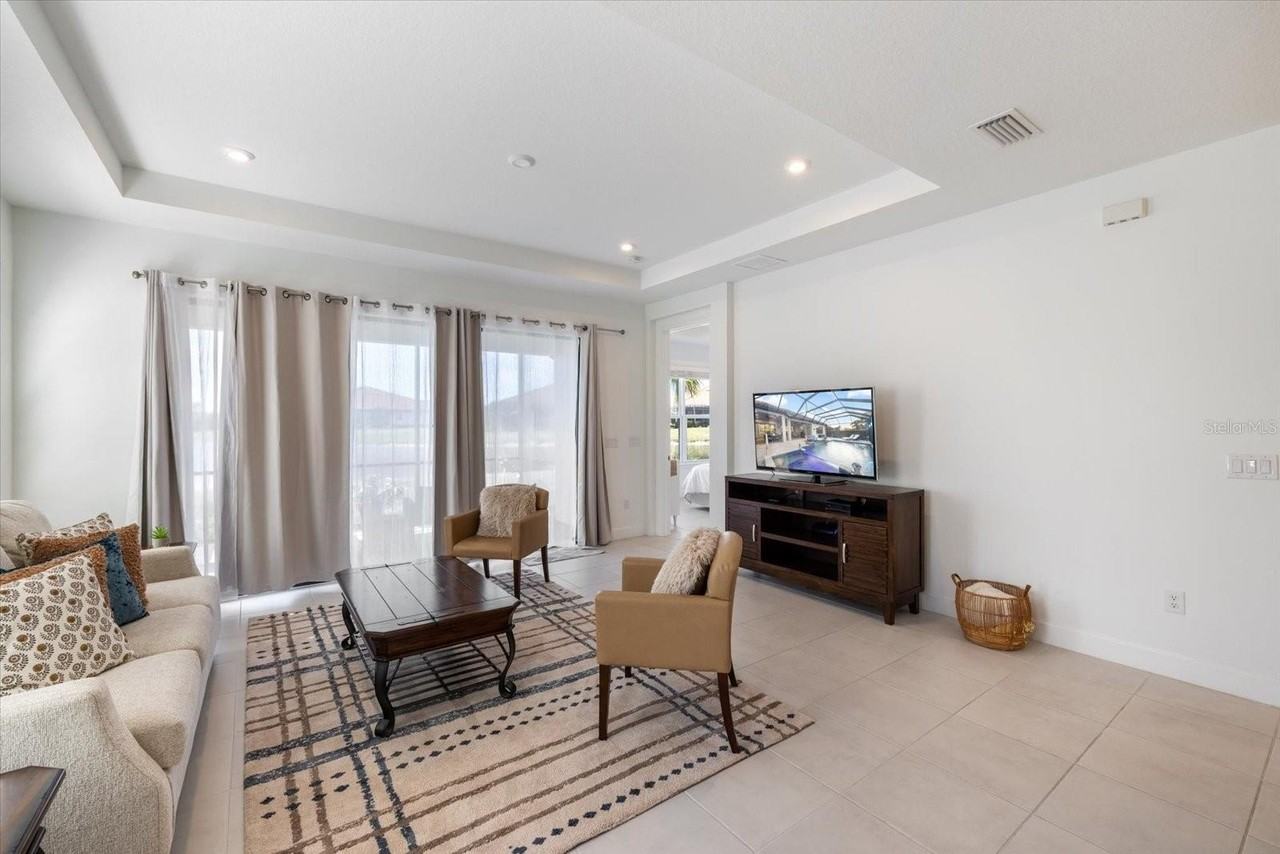 10823 Seasons Way - Photo 7 of 21