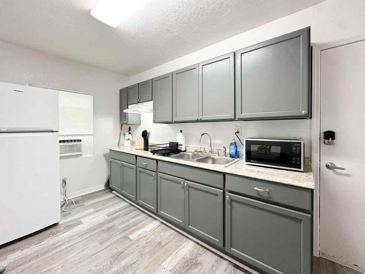 E Cayuga St - Photo 3 of 10