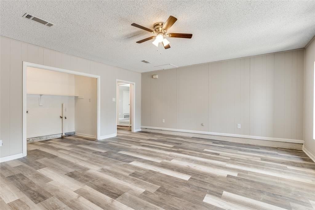 1541 Cloverdale Drive - Photo 6 of 12