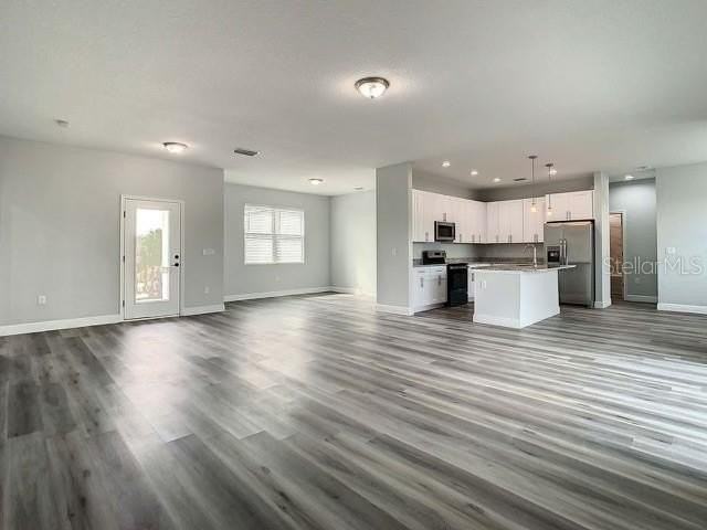 13322 Holtville Ave - Photo 3 of 26