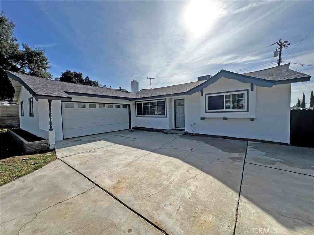 35647 Crestview Dr - Photo 2 of 39