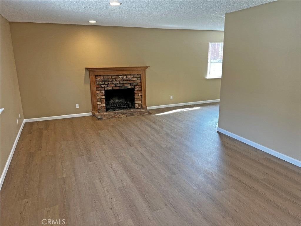 35647 Crestview Dr - Photo 4 of 39