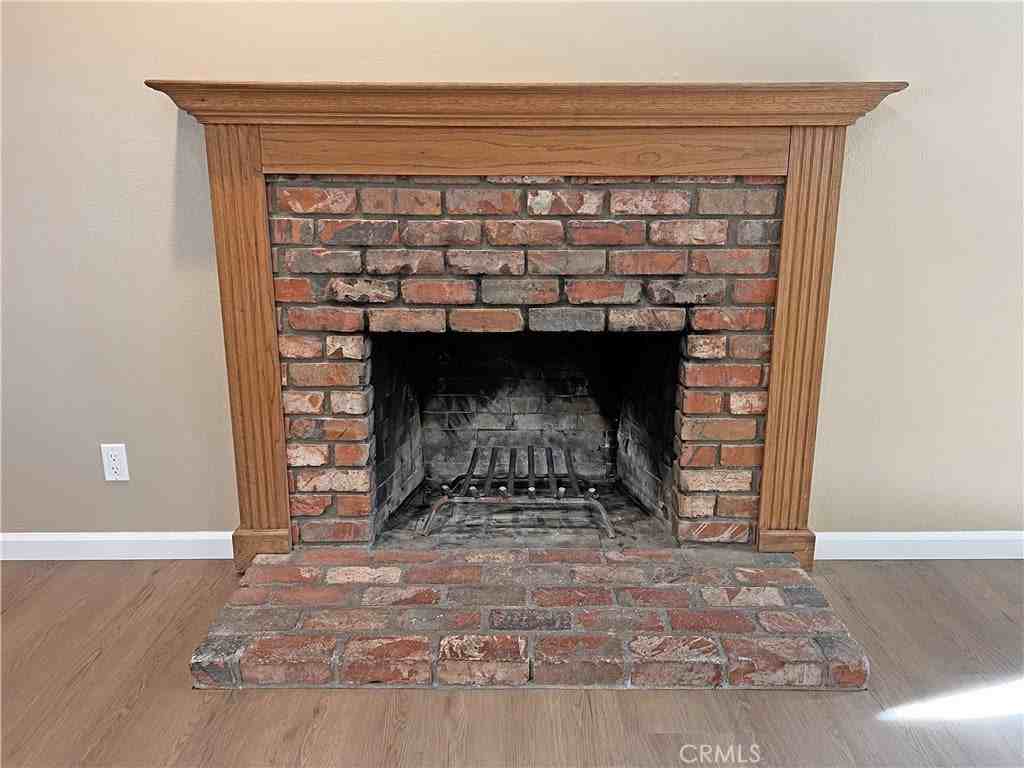 35647 Crestview Dr - Photo 5 of 39