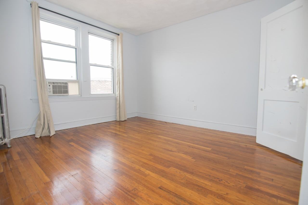 Scottfield Rd. & Comm Ave. #12 - Photo 3 of 9