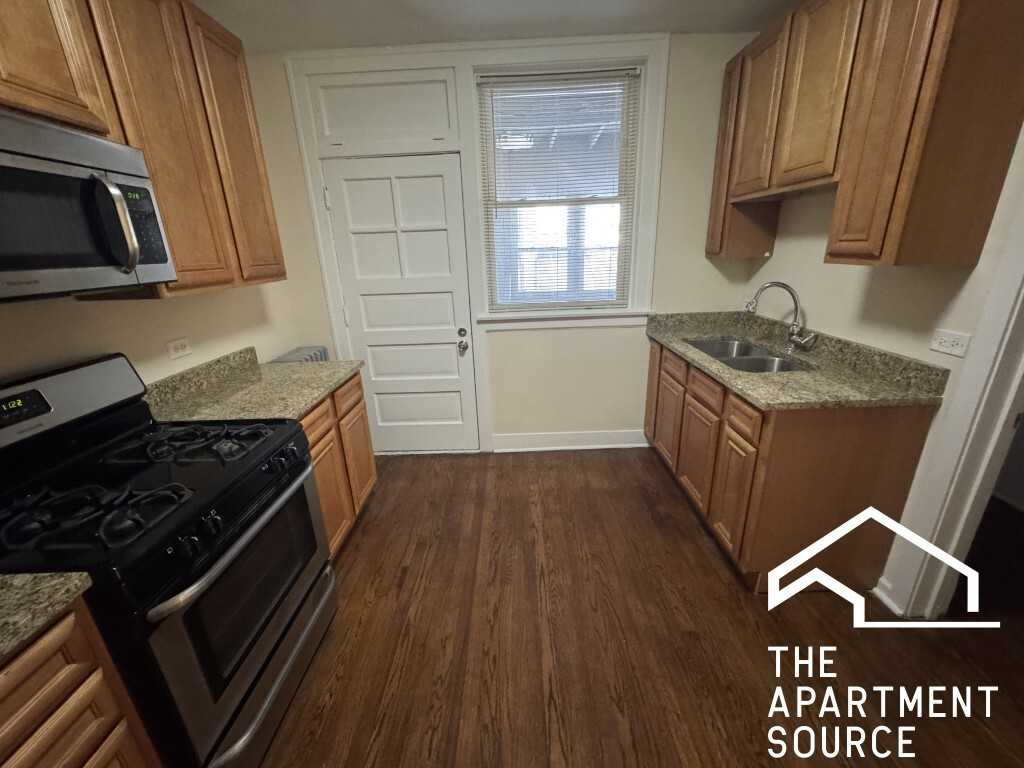 2510 N Leclaire Ave #1 - Photo 2 of 9