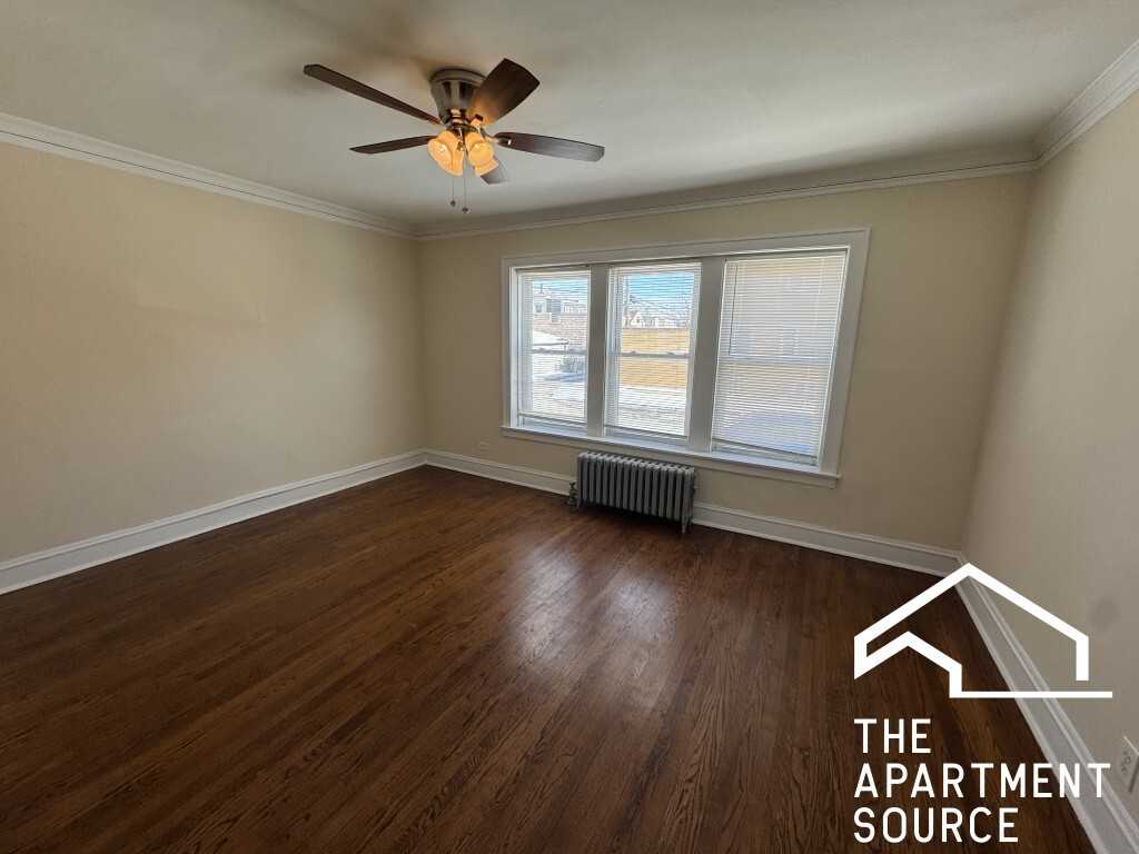 2510 N Leclaire Ave #1 - Photo 3 of 9