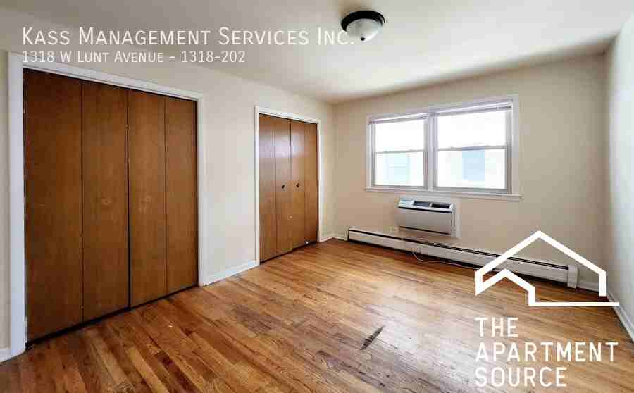 1318 W Lunt Ave #202 - Photo 6 of 8