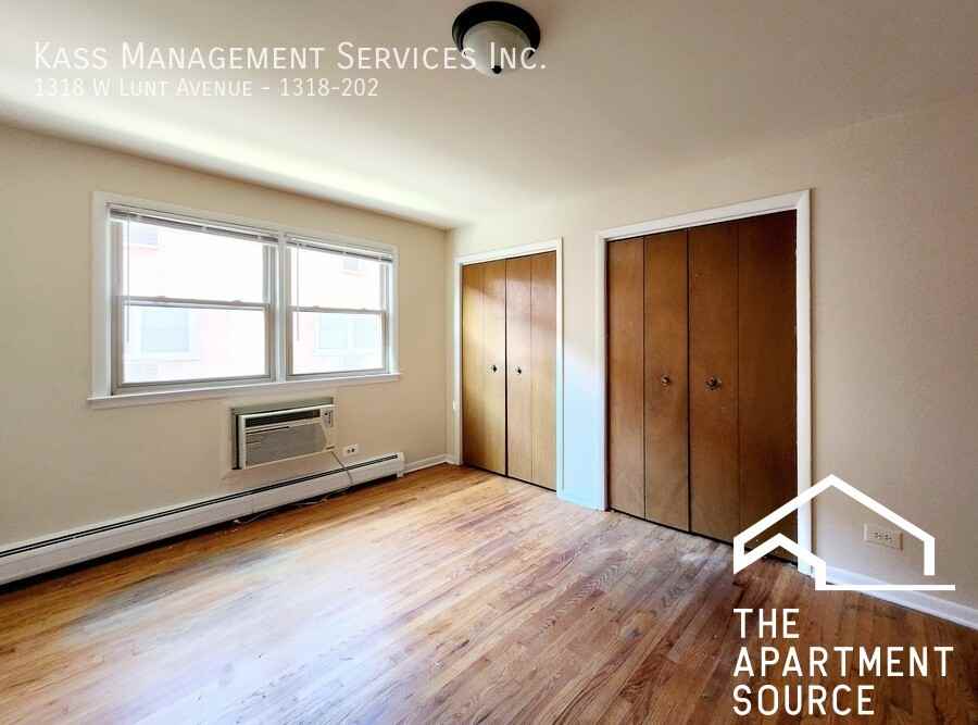 1318 W Lunt Ave #202 - Photo 7 of 8