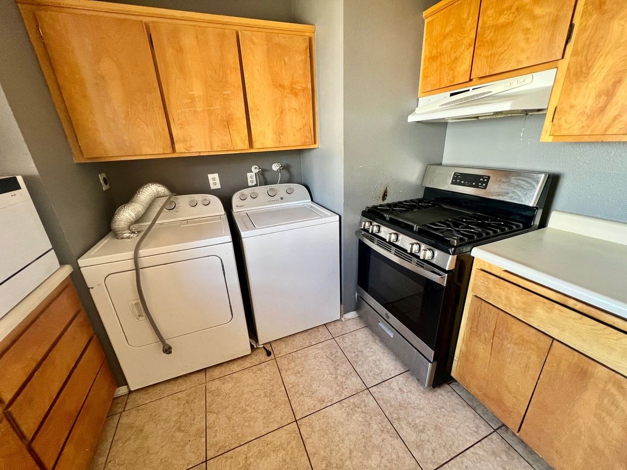 6001 Mariposa Avenue - Photo 7 of 25