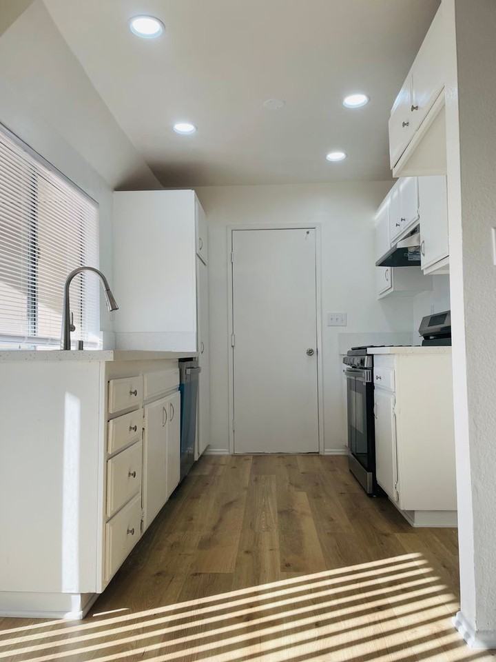 1214 Llama Ct - Photo 5 of 29