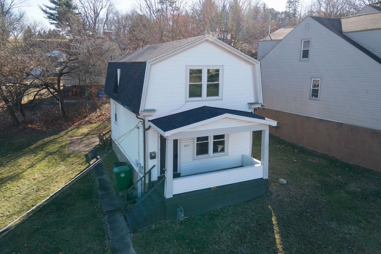 3215 Broadway Ave - Photo 2 of 24