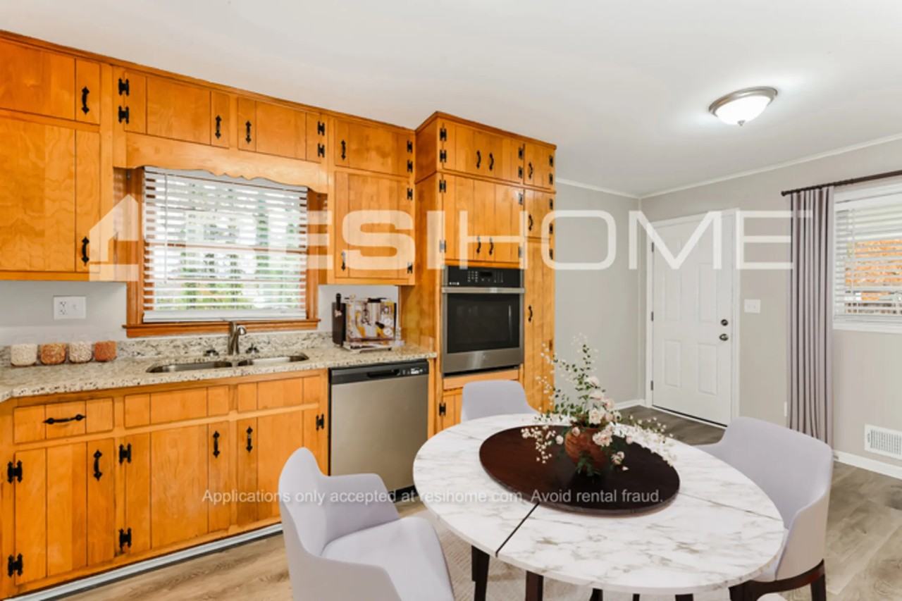 5471 Huron Dr - Photo 3 of 19