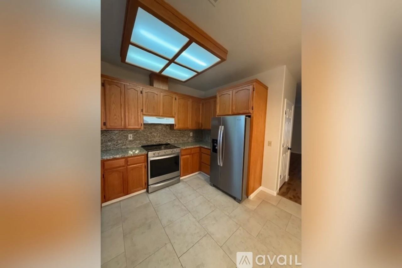 2527 2nd St - Photo 2 of 16