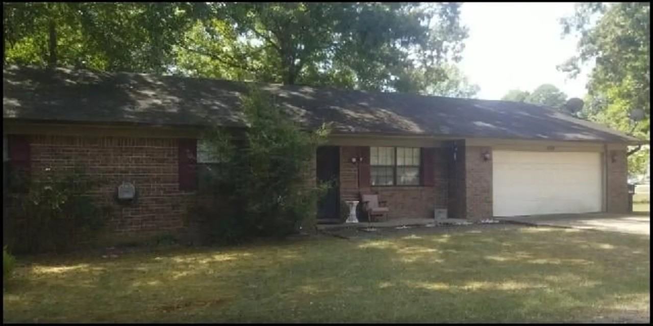 400 Maxine Ave - Photo 2 of 10