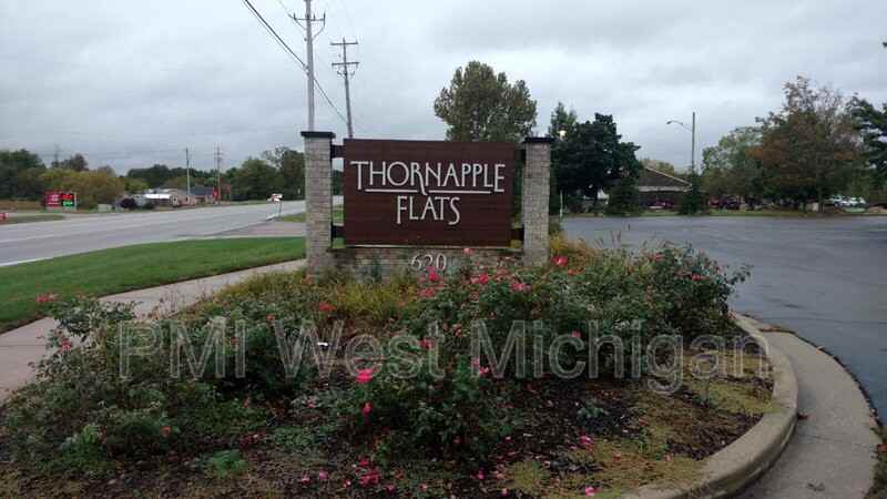 620 S Broadway St #3 - Photo 2 of 11