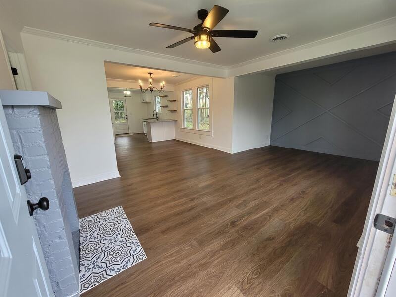 347 Gower St - Photo 2 of 9