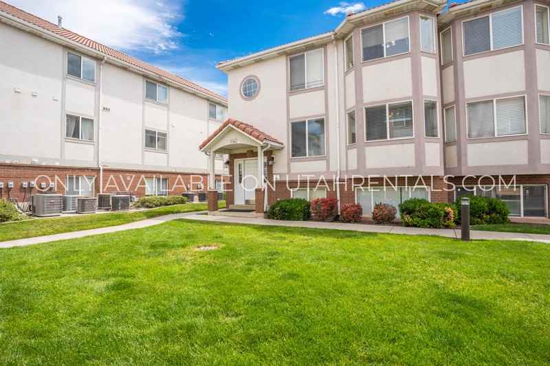 543 Ne #109-1 - Photo 2 of 16