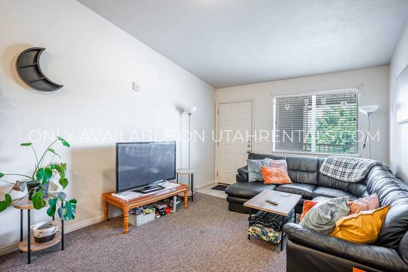 1969 N Canyon Rd #2 - Photo 3 of 21