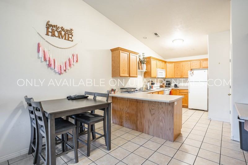 1969 N Canyon Rd #2 - Photo 4 of 21