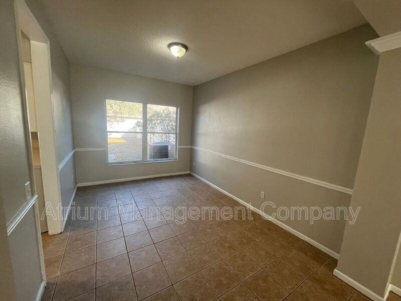 1891 Valley Wood Way - Photo 4 of 15