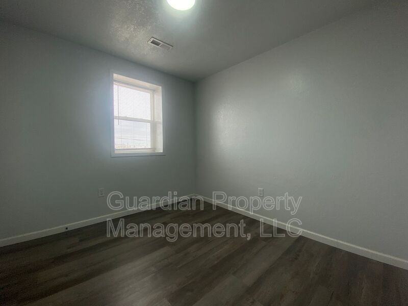 N Main St #5 - Photo 4 of 12