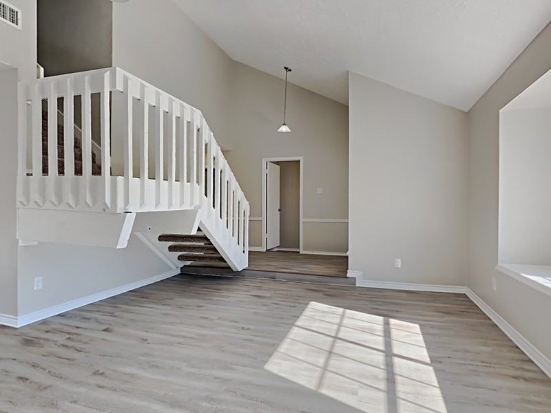 3310 Hampton Dr - Photo 7 of 17