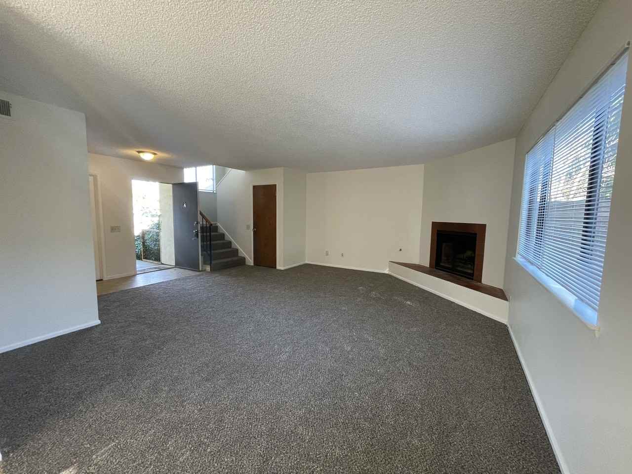 604 E Oak Ave - Photo 3 of 19