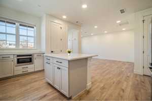 featured image of 3045 E Trilby Rd #NA