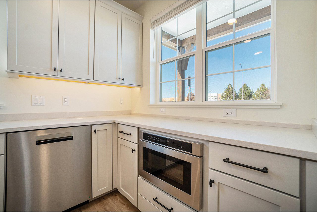 3045 E Trilby Rd #NA - Photo 5 of 19