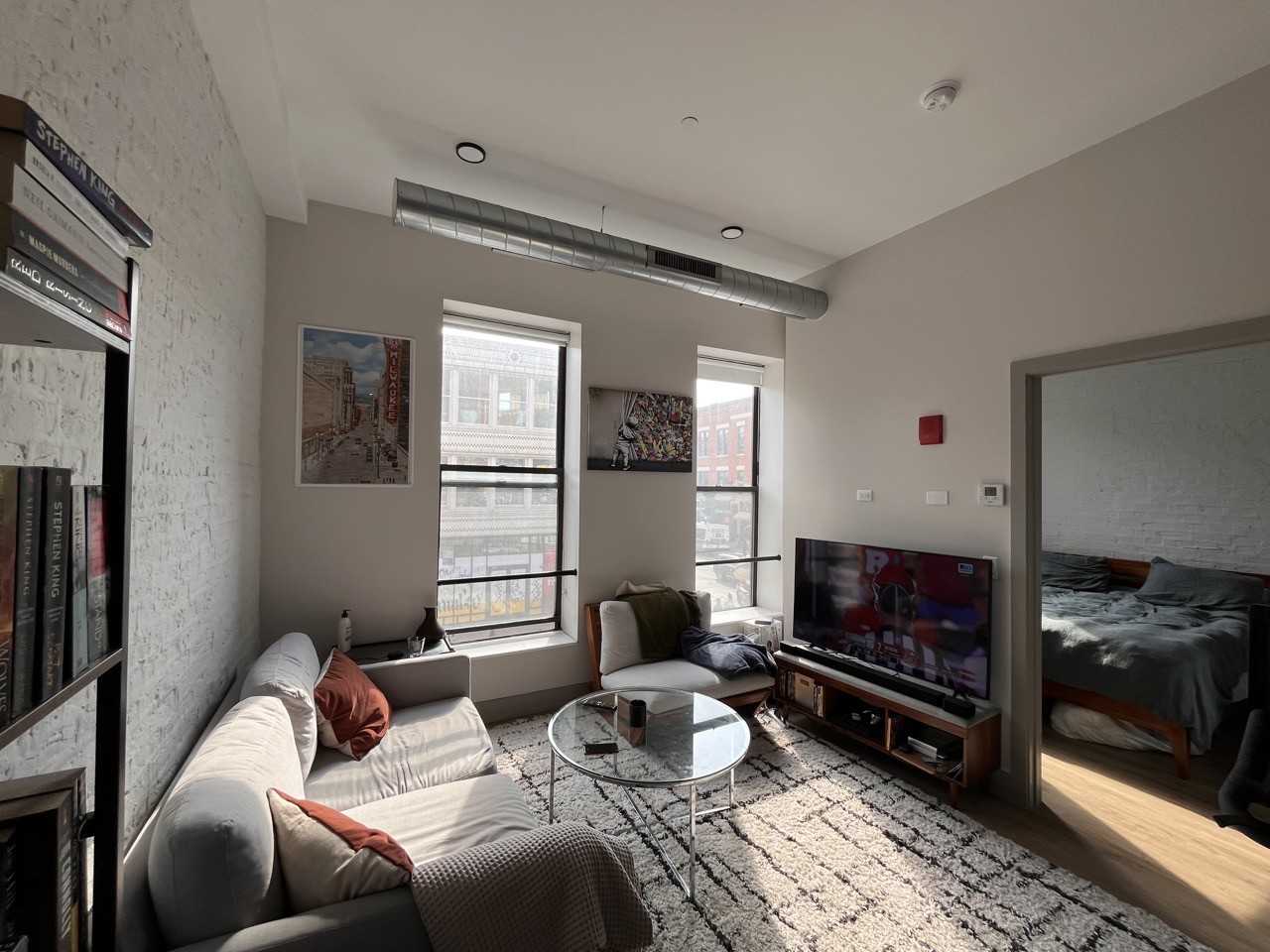 1954 W North Ave #302 - Photo 4 of 14