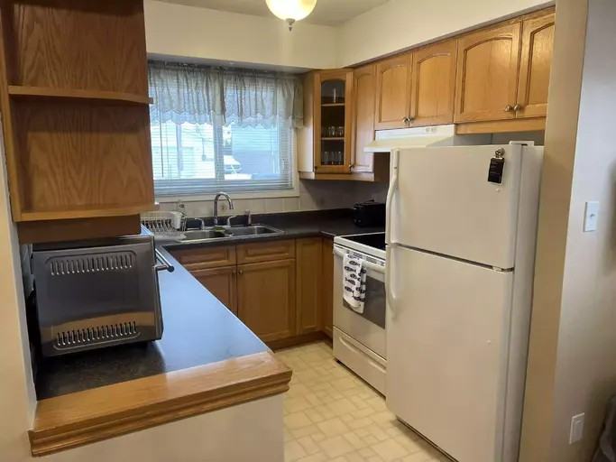 15 Kitchener Rd - Photo 3 of 15