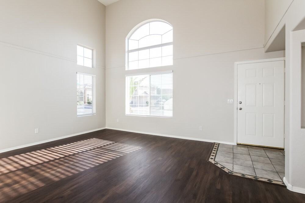 7531 N 110th Ave - Photo 4 of 17