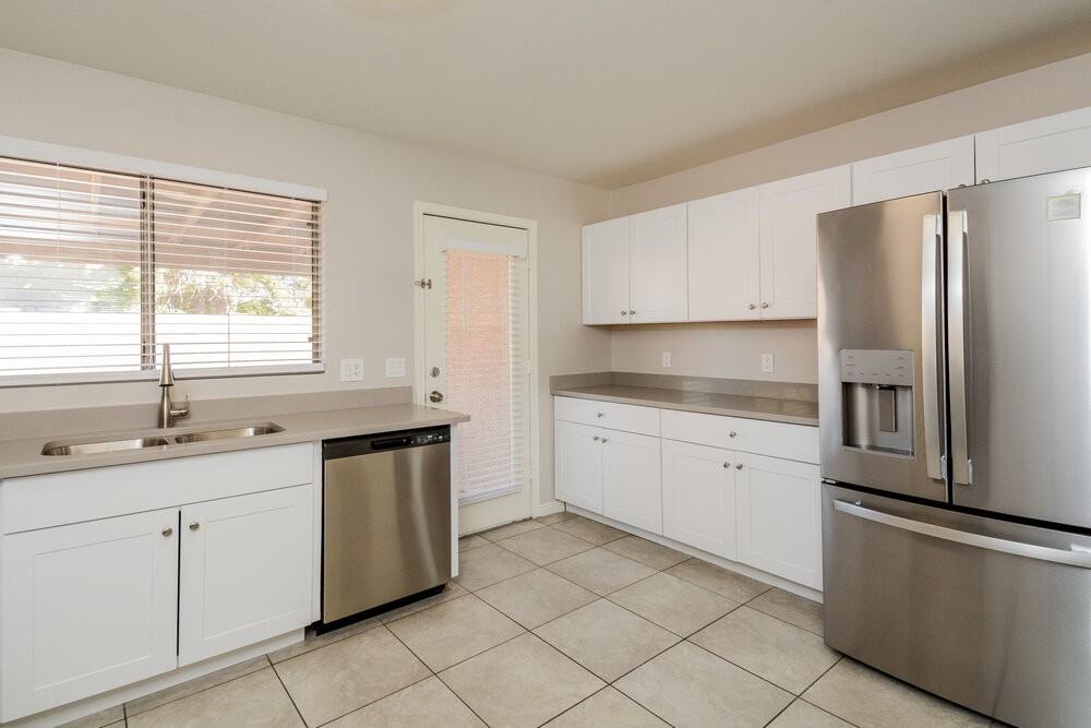 15948 W Lundberg St - Photo 7 of 16