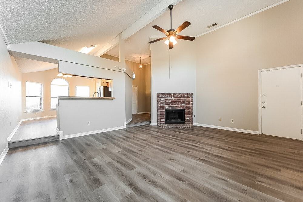 1411 Sandalwood Dr - Photo 6 of 17