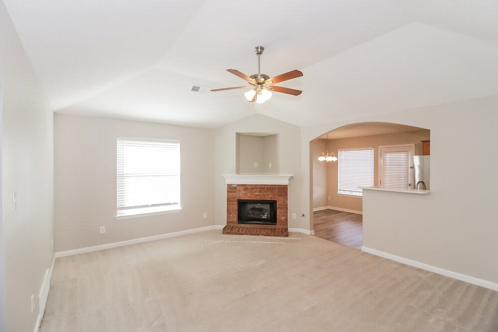 1107 Breezy Valley Dr - Photo 4 of 16