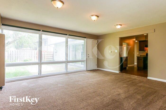 1016 S Edson Ave - Photo 3 of 15