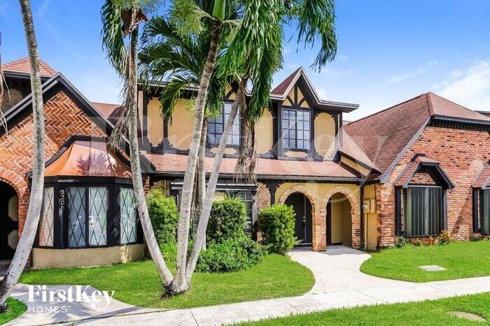 9195 Nw 44th Ct - Photo 3 of 15