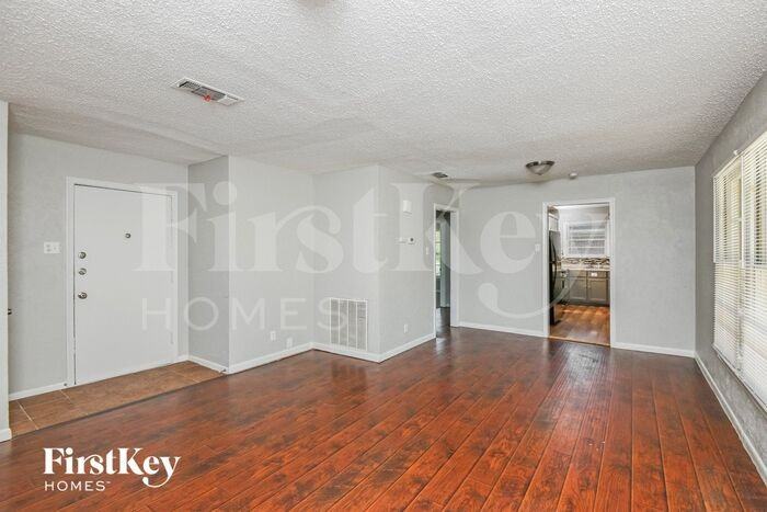 2217 Major Dr - Photo 2 of 14